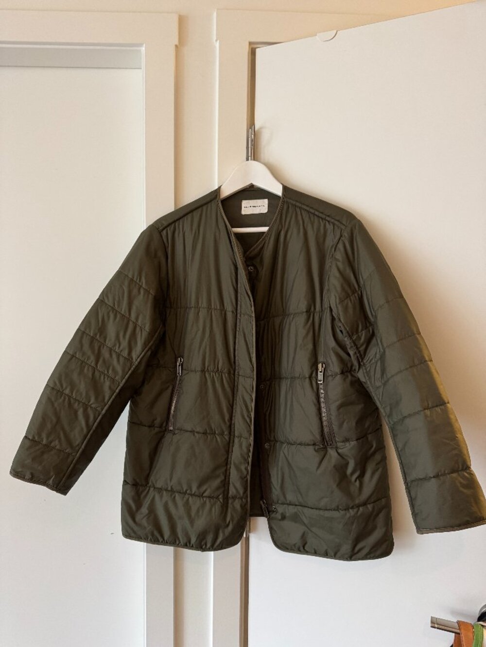club monaco military green quilted collar-less jacket size small / medium